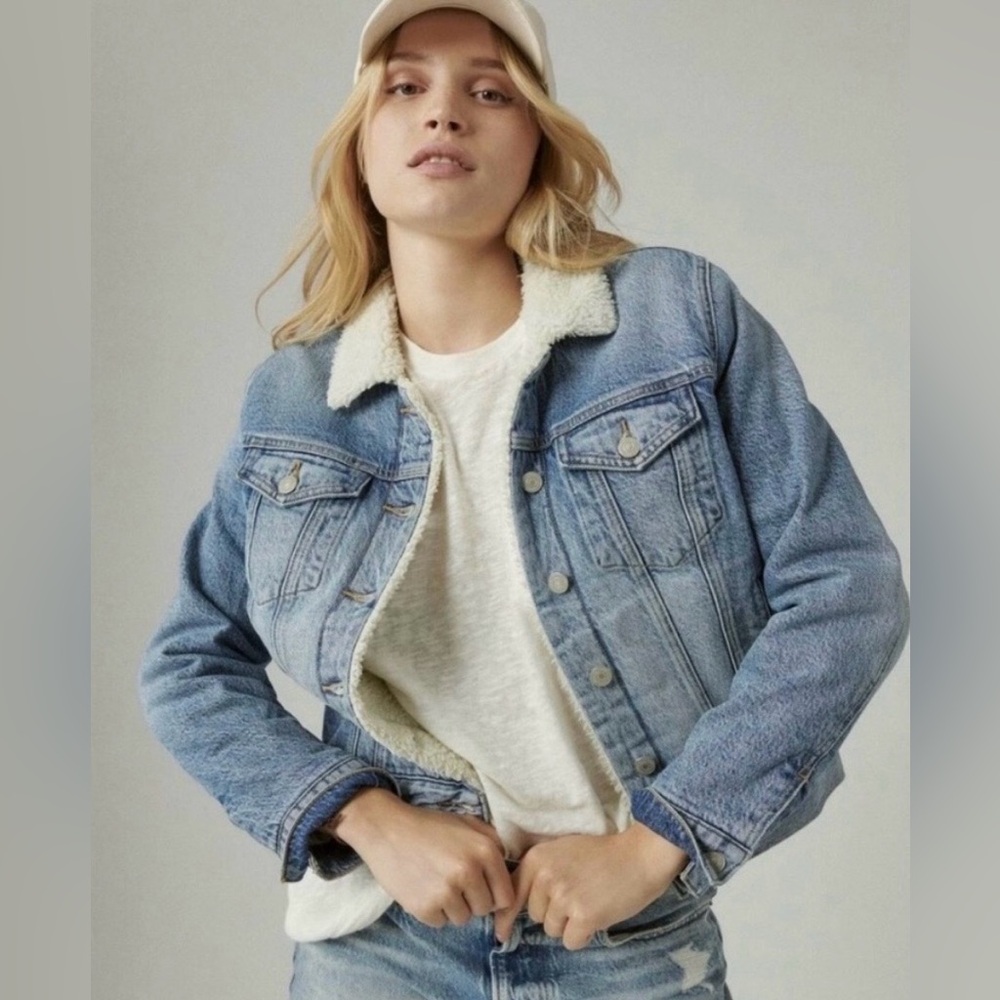 Hollister Shearling Sherpa Lined Denim Trucker Coat/Jacket Size Small